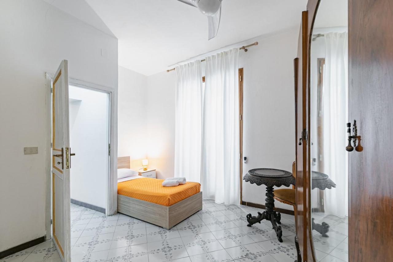 Piazza Pretoria & Quattro Canti Roomy Flats With Balconies Palermo Exterior photo